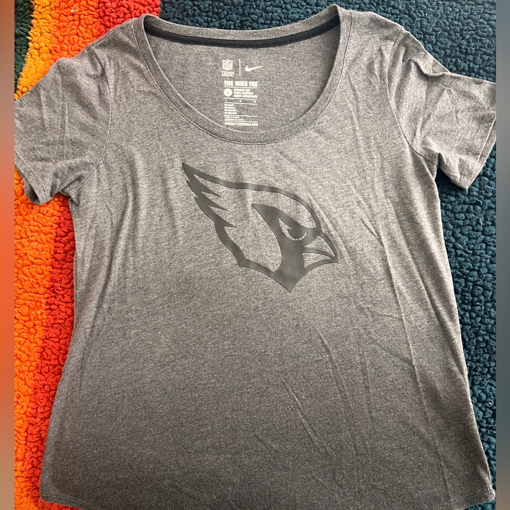 Women’s Nike AZ cardinals ombré tee. Size L.